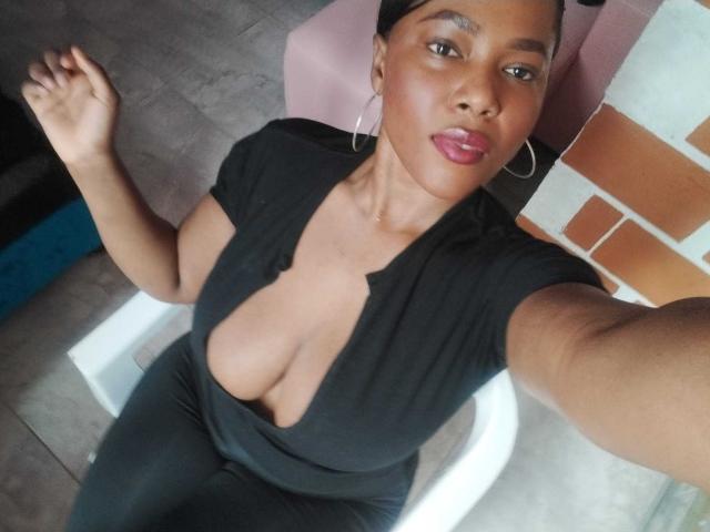 EmiraHot - Live sexe cam - 22996389