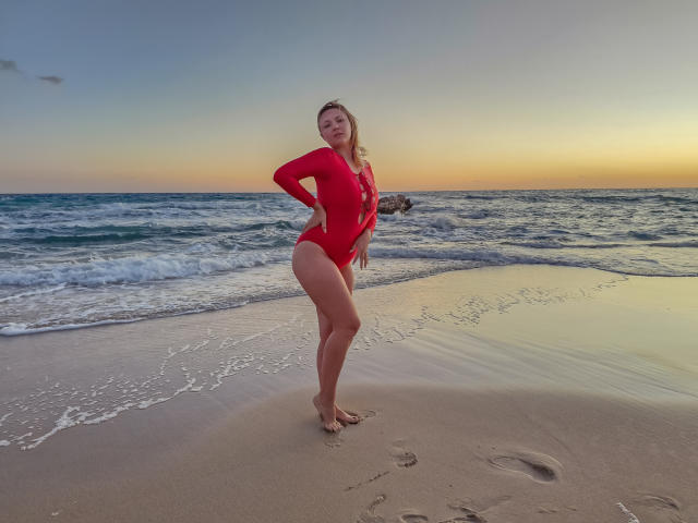 SallyVerda - Live Sex Cam - 22997333