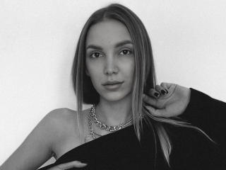 BellaHella - Live sex cam - 22997545