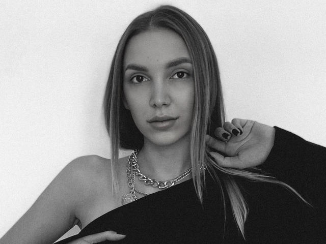 BellaHella - Live sex cam - 22997545