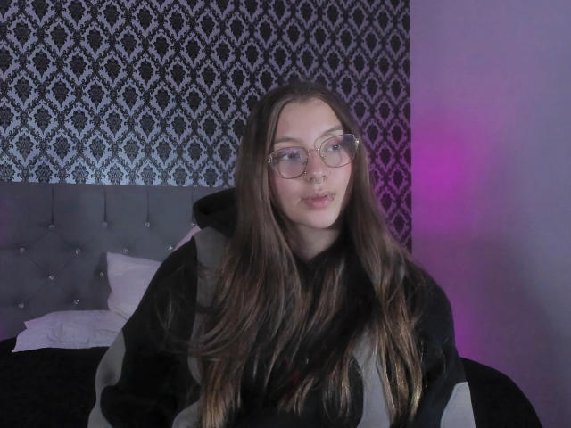 BellaSaeenz - Live porn &amp; sex cam - 23001081