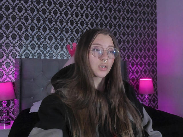 BellaSaeenz - Live sex cam - 23001101