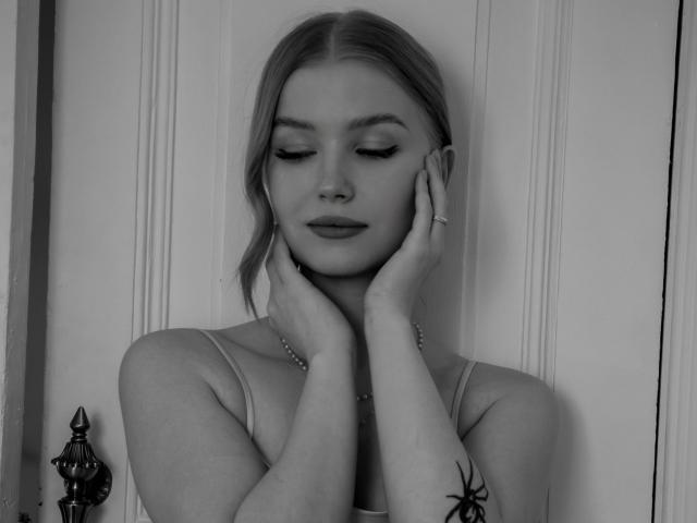 NicoleBrian - Sexe cam en vivo - 23003369