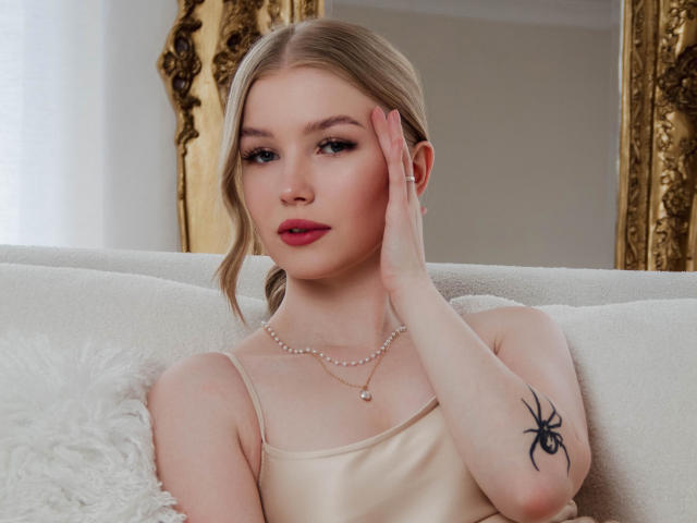 NicoleBrian - Live sex cam - 23003473