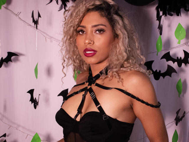 LilithWalker - сексуальная веб-камера в реальном времени - 23003637