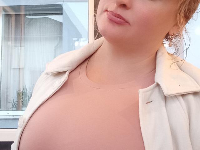 KelliRedhaer - сексуальная веб-камера в реальном времени - 23005301