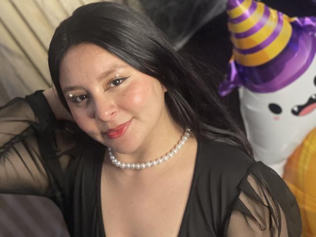 EmaJames - Live sex cam - 23005437