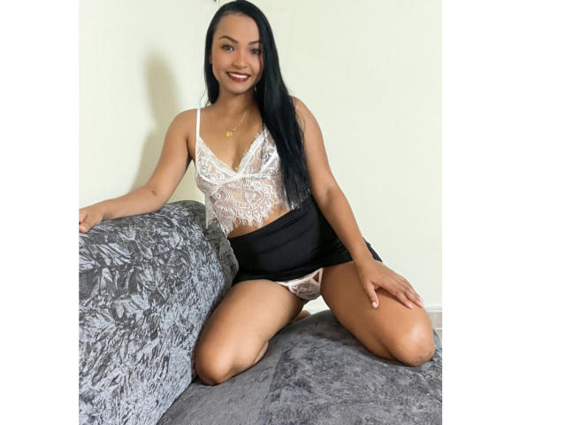 Emyi - Live sex cam - 23007513