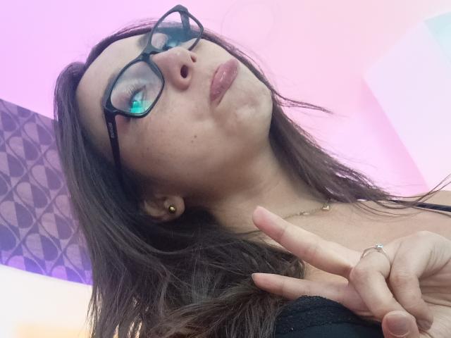 MiaReed - Live porn &amp; sex cam - 23007825