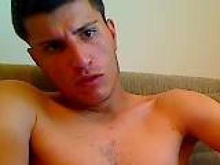 GentilChris - chat online sexy with this chestnut hair Male couple 