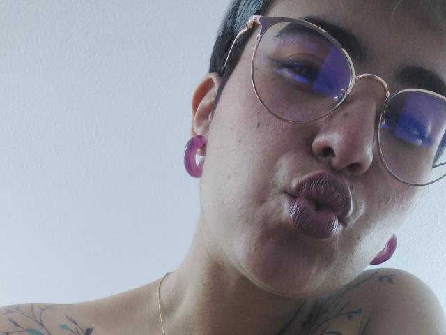 LilCati - Live sex cam - 23011885