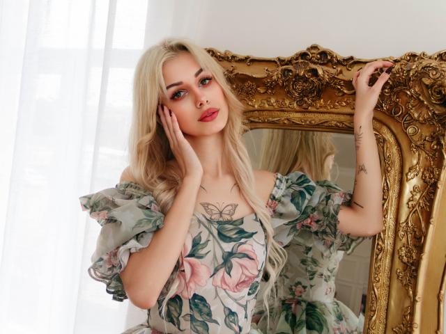 LaraMoss - Live sex cam - 23013473