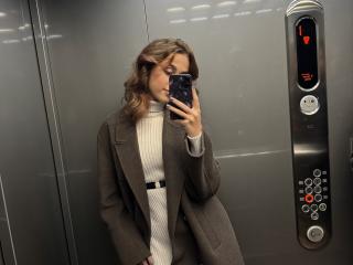 Izida - Live Sex Cam - 23021645