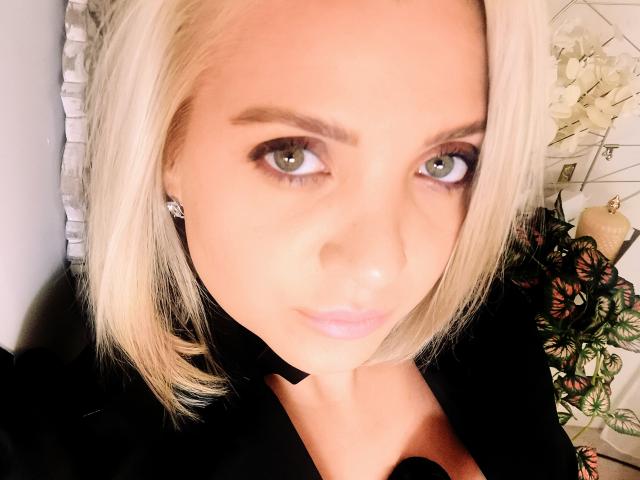 Malvvy - Live porn &amp; sex cam - 23022129