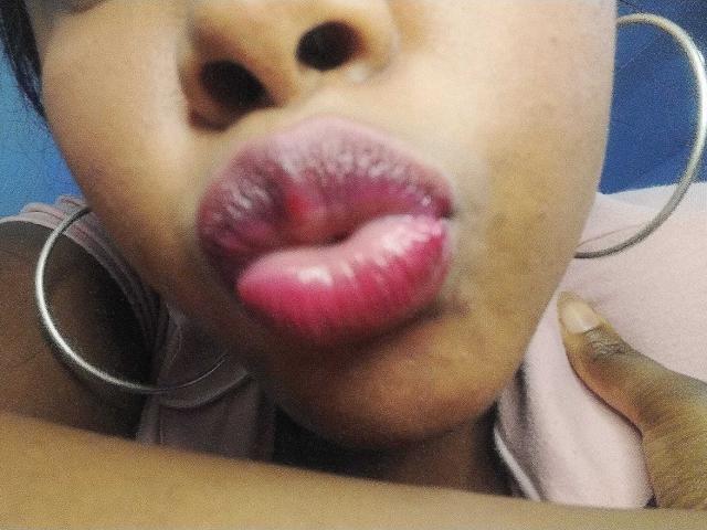 EmiraHot - Live porn &amp; sex cam - 23022321