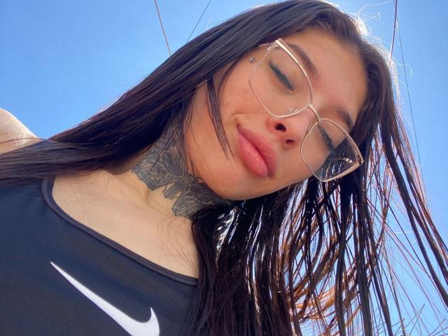 KatieSantana - Live porn &amp; sex cam - 23023133
