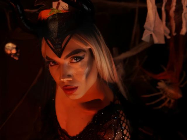 MegandoSantoss - Sexe cam en vivo - 23023649