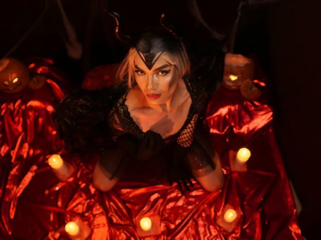 MegandoSantoss - Live sex cam - 23023681