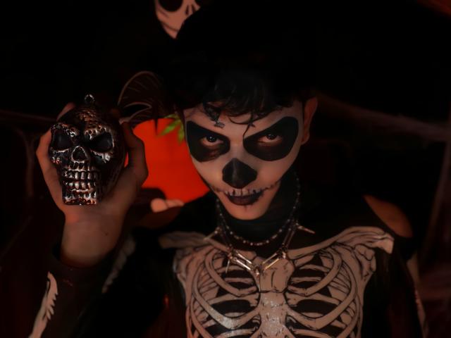 RyanLennox - Sexe cam en vivo - 23024013