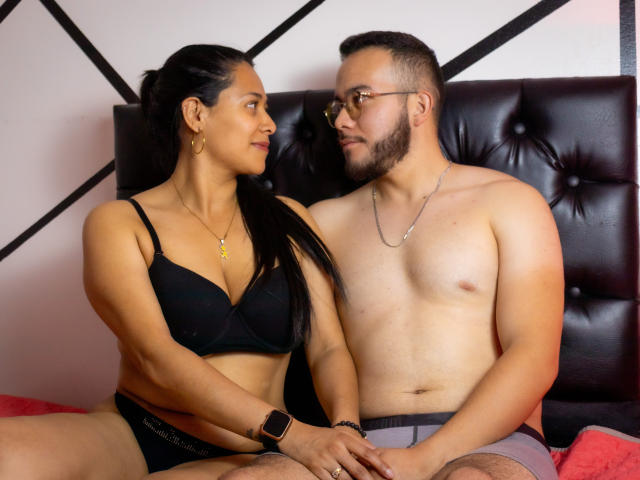AlinaAndDarell - Live sex cam - 23024289