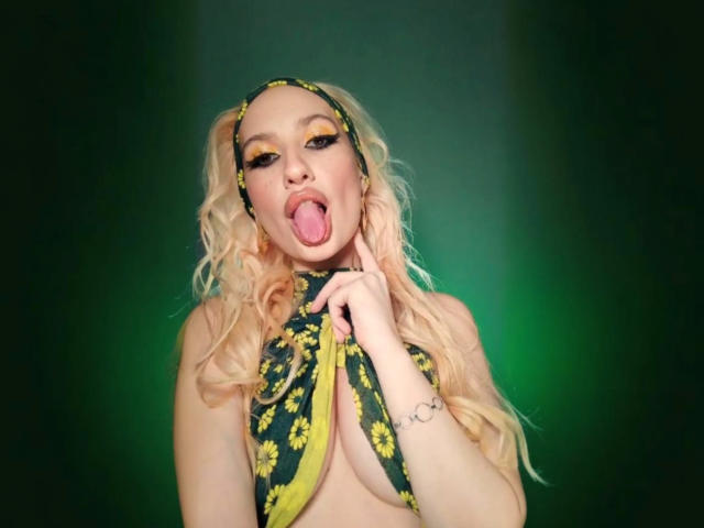 ElzaKomx - Live sex cam - 23030669