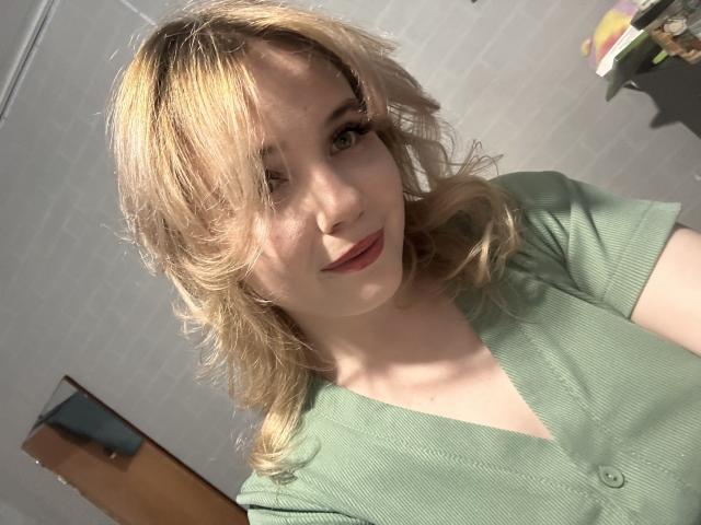 OliviaKris - Live sex cam - 23032617