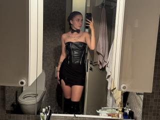 Izida - Live Sex Cam - 23043837