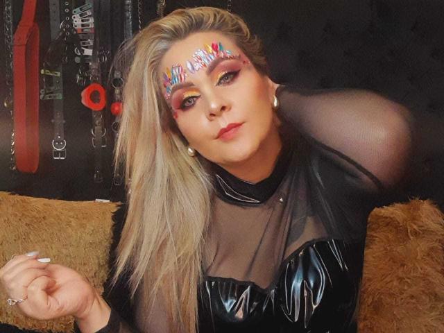 VictoriiaGray - Live porn &amp; sex cam - 23044189