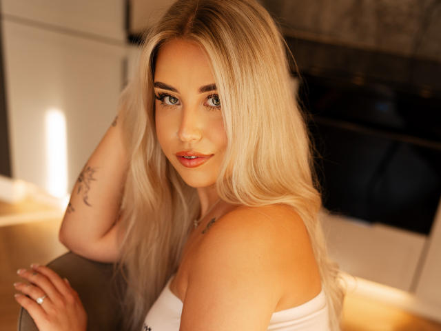 KristyQueen - Live porn &amp; sex cam - 23046593
