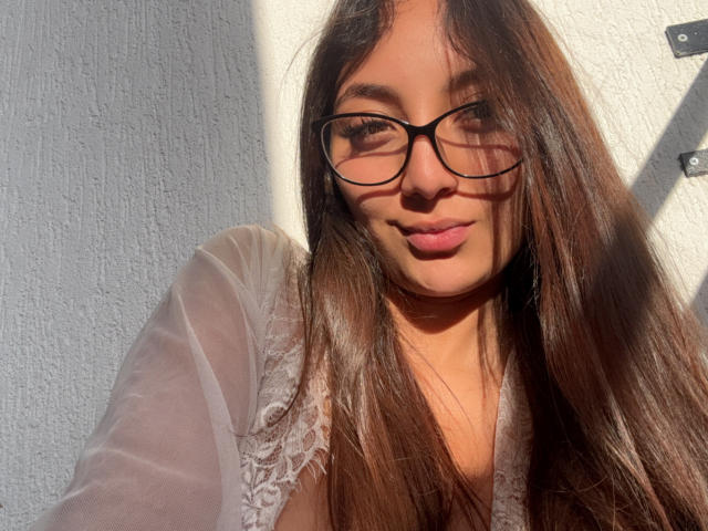 DianaFernandezz - Live Sex Cam - 23049393