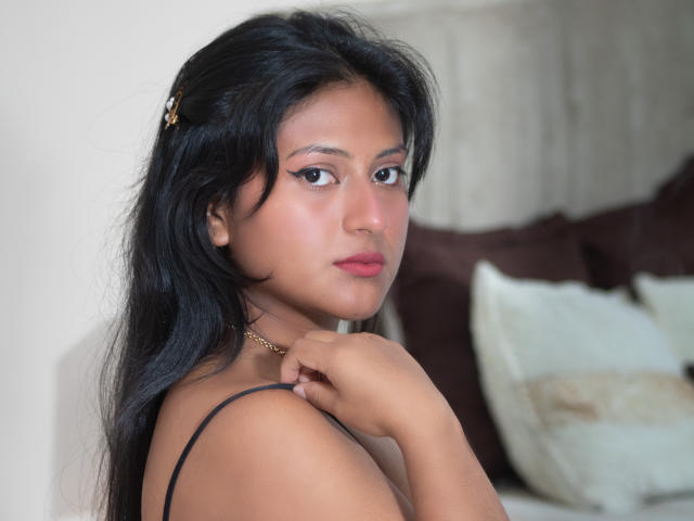 EmilyKingsley - Live sex cam - 23049861