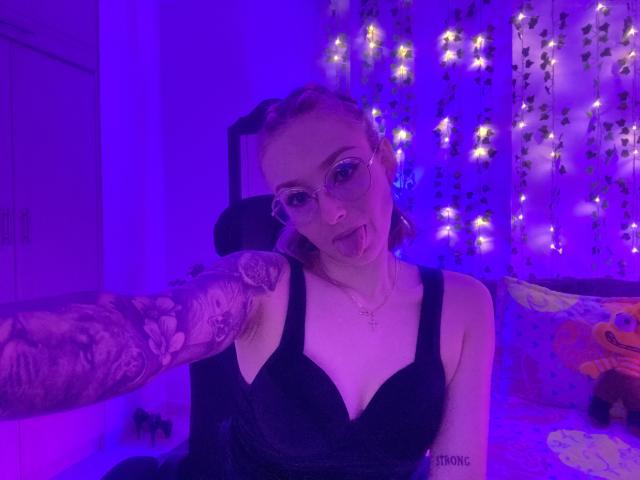 LyssaRou - Live sexe cam - 23050637