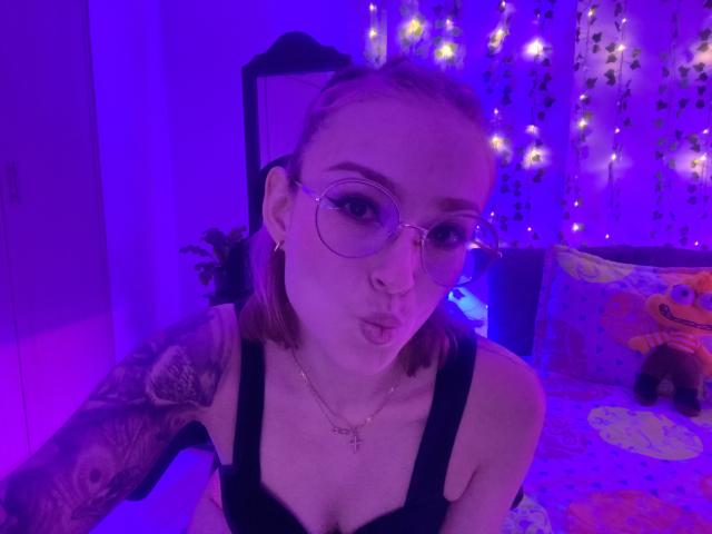 SarahRousen - Live porn &amp; sex cam - 23050641