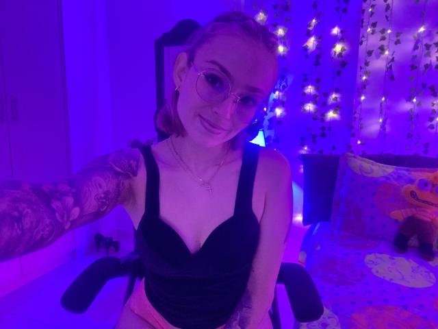 SarahRousen - Live porn &amp; sex cam - 23050645