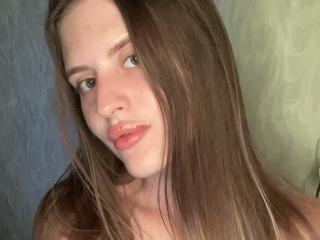 AlisaaBlossom - Sexe cam en vivo - 23051445