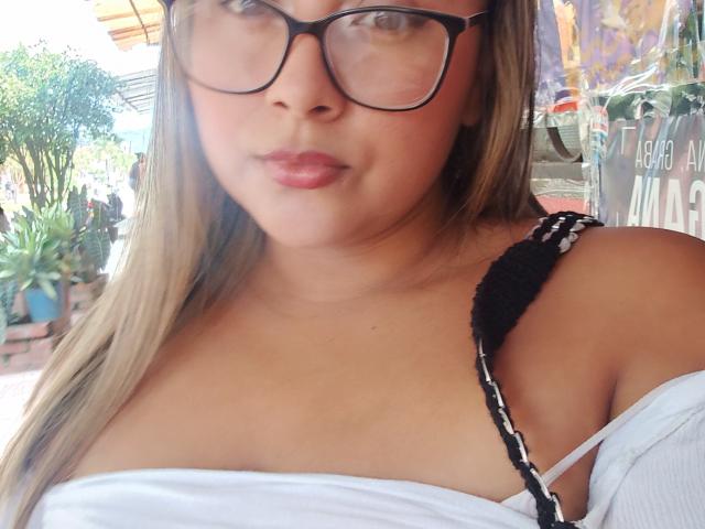 NatashaBeckeer - Live sex cam - 23054001