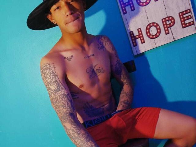 HottesFuckers - Sexe cam en vivo - 23055533