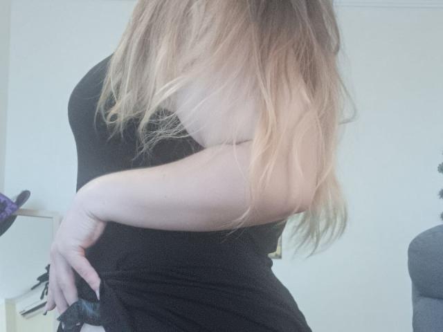 Leiliia - Live sex cam - 23060125