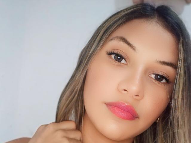 SashaChloe - Live Sex Cam - 23063509