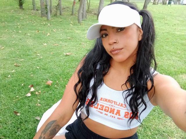 Amberv - Live porn &amp; sex cam - 23070137