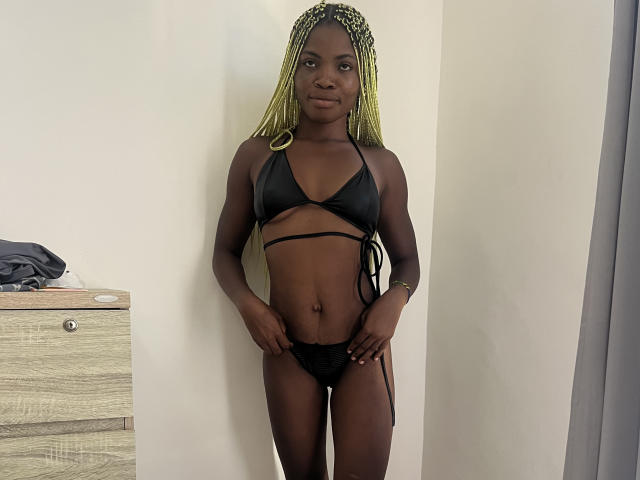 MaribelleBev - Live sex cam - 23070693