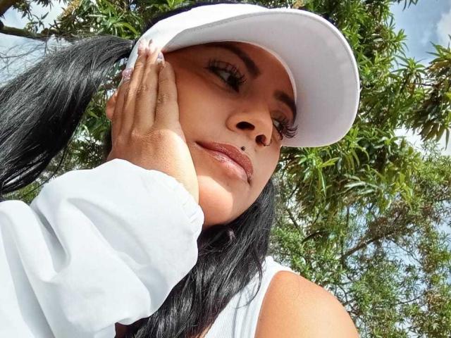 Amberv - Live Sex Cam - 23071573