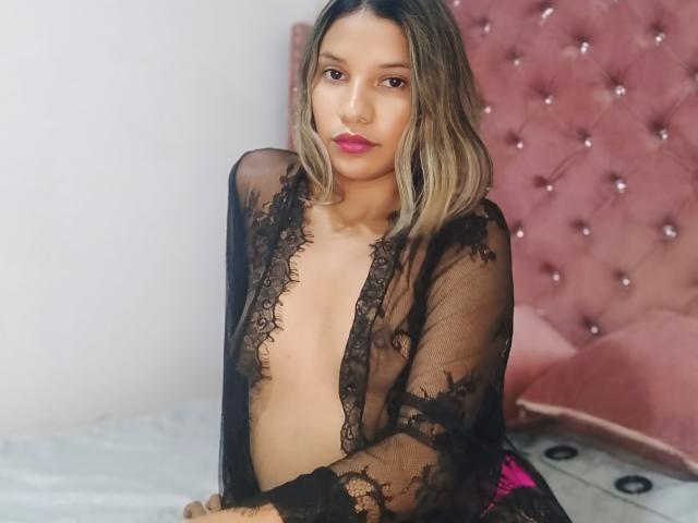 SashaChloe - Live Sex Cam - 23073545