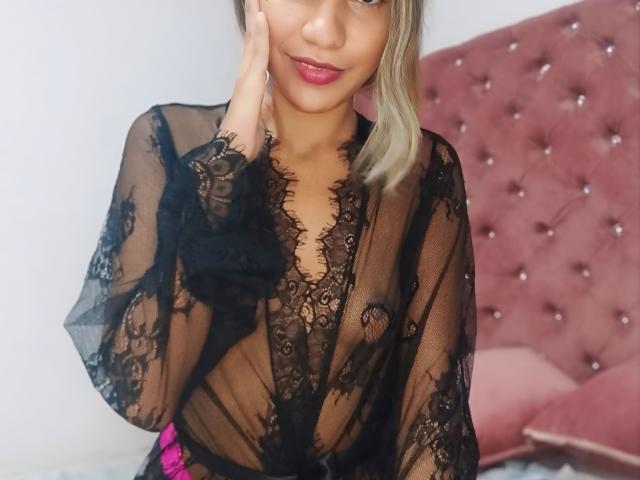 SashaChloe - Live Sex Cam - 23073649