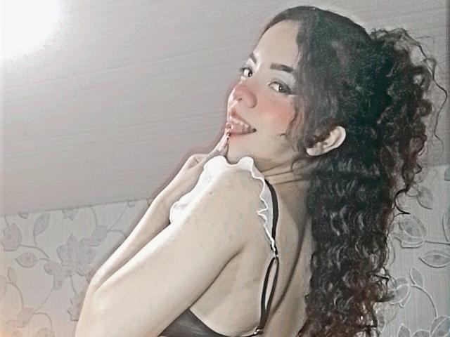 EmmaCowperr - Live Sex Cam - 23078409