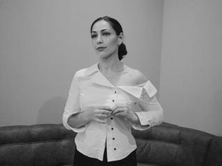 LiluGrants - Young women - 40 years old