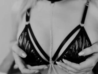 NickySexFire - Live sex cam - 23082361