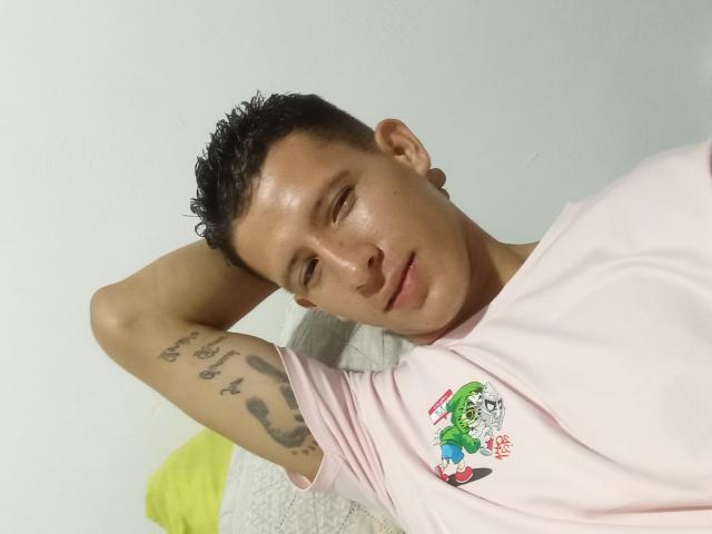 FireLion - Live sex cam - 23084785