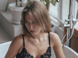 AmeliaAttom - Live sex cam - 23092157