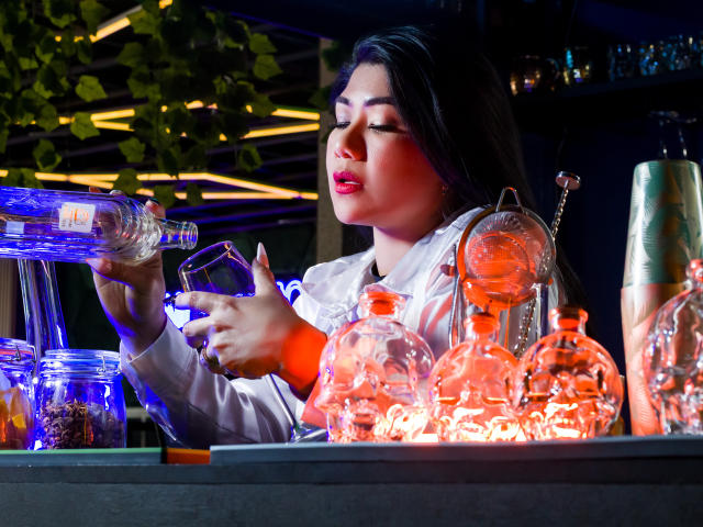 KhloeLawson - Live Sex Cam - 23093417